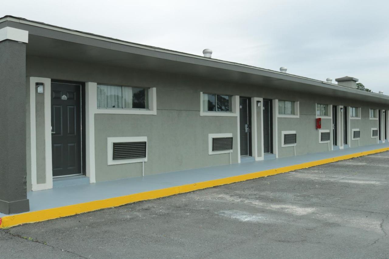 Deluxe Inn Motel Лейк Чарлс Екстериор снимка