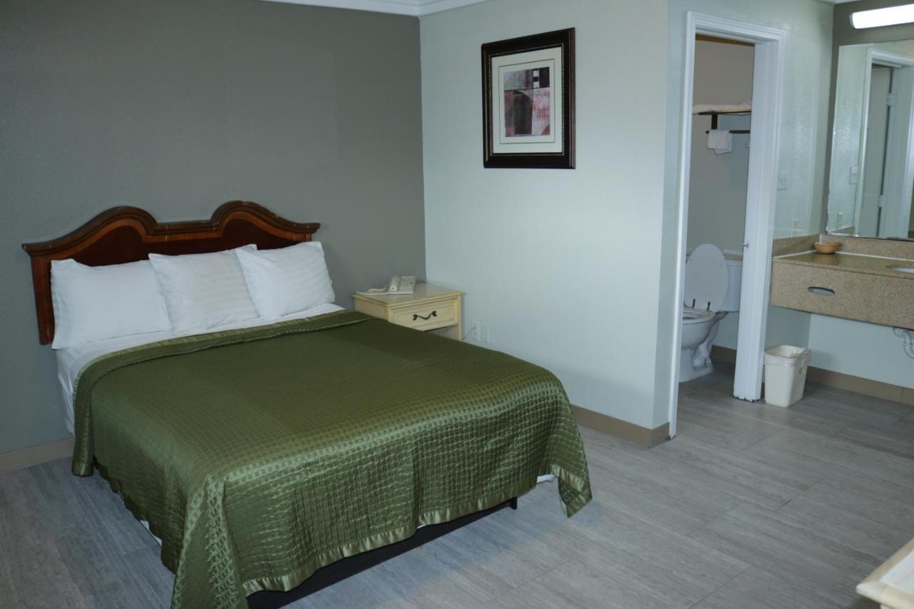 Deluxe Inn Motel Лейк Чарлс Екстериор снимка